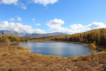  Beautiful mountain lake