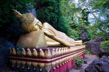 Bouddha couché sur le Mont Phousi - Luang Prabang - Laos