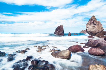 三瀬海岸の奇岩（山形県）