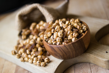 Roasted chickpea and raisins.