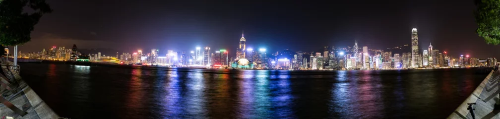 Fotobehang Hong Kong, China skyline panorama from across Victoria Harbor. © JONGSUN BAEK