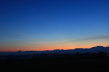 夜明け前の風景