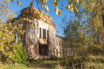 Fototapeta na wymiar Pesochnoe, Russia - October 1, 2016: Ruins of Bogoroditsko Pesochensko Igritskiy monastery, founded in 1624 