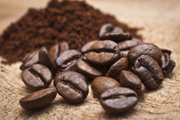 ganze Kaffeebohnen 