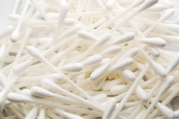 White Cottonbuds