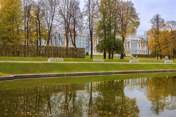 Fototapeta na wymiar autumn landscape in Catherine Park, Tsarskoye Selo (Pushkin), Saint Petersburg