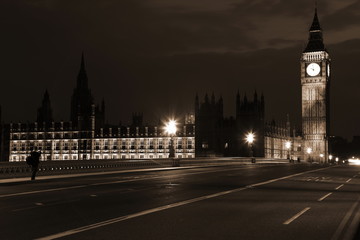 Fototapeta na wymiar Famous and Beautiful night view to Big Ben and Houses of Parliam