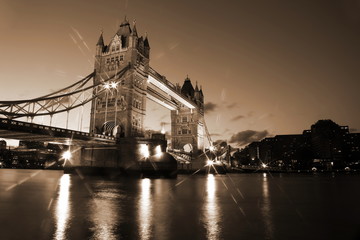 Fototapeta na wymiar Evening Tower Bridge, London, UK