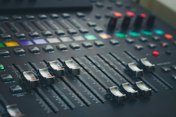 The digital studio mixer