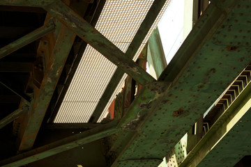 Naklejka premium Eisenbahnbrücke in Oberhausen über den Kanal