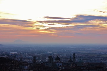 Vista dalla città alta di Bergamo, Italia