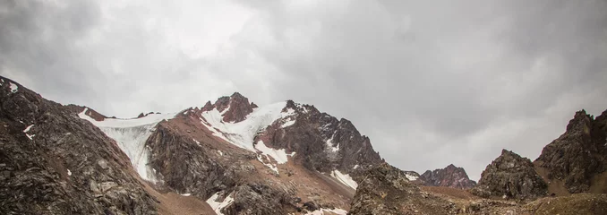 Fotobehang K2 Panoramisch uitzicht achter Talgar Pass in Tien Shan-gebergte. Pieken