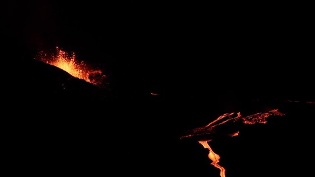 Lave en fusion, &eacute;ruption volcan de la r&eacute;union, piton de la fournaise