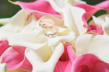The bride's bouquet and wedding rings