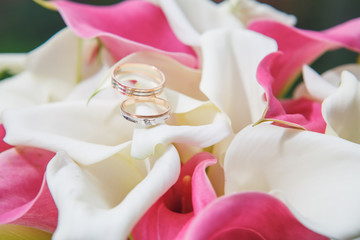 The bride's bouquet and wedding rings