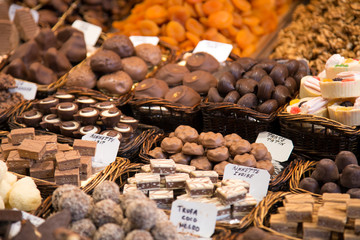 Süßwaren auf dem Mercat de la Boqueria in Barcelona