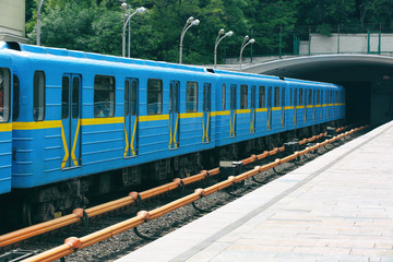 Fototapeta premium Modern bridge with subway train