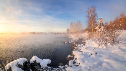 зимний пейзаж утром на реке, Россия, Урал  © 7ynp100