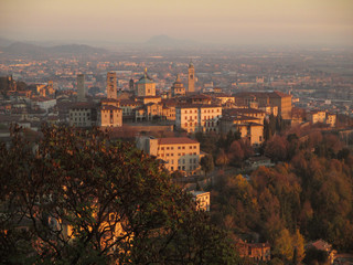 Fototapeta na wymiar The lower town of Bergamo in the evening light, Bergamo of Northern Italy 