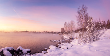 зимний пейзаж утром на реке, Россия, Урал © 7ynp100