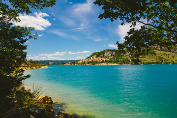 Fototapeta na wymiar Bauduen am Lac de Saint Croix