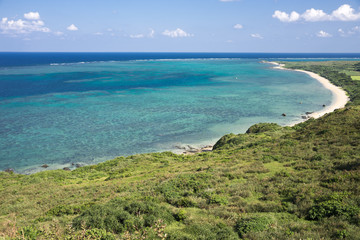 石垣島の平久保崎から平野ビーチ方向