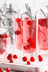 Refreshing drink with cranberries