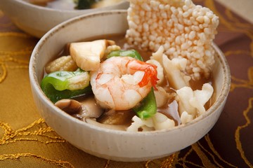 haemul nurungji tang,  Scorched Rice Soup with Seafood