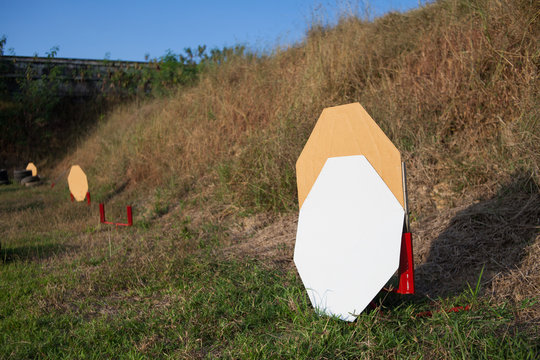 Clean target for battle shooting, IPSC target shooting guns.