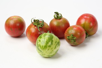 Organic fresh green tomatoes