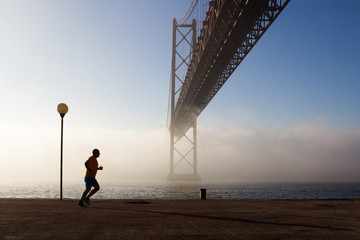 Nevoeiro Ponte 25 de Abril - Lisboa