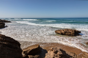 Au bord de l'océan vers Taghazout au nord d'Agadir - Maroc