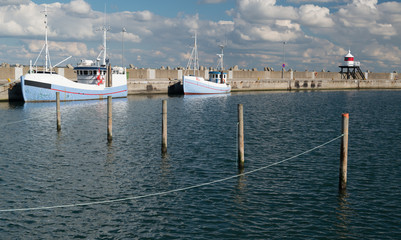 Boote im Hafen von Thyborön, Jütland, Dänemark