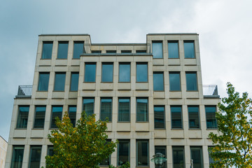 Fototapeta premium modern office house with trees in the foreground