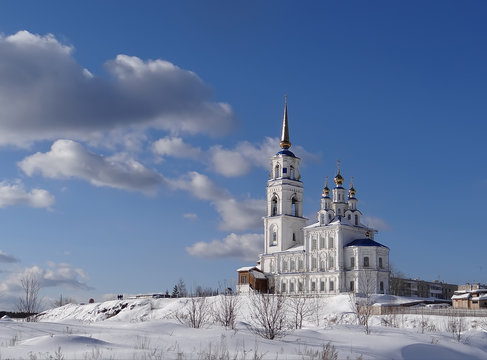 Храм Петра и Павла. Североуральск. Свердловская область. Россия.
