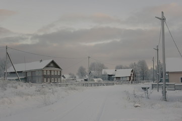 Деревенская улица. Северная деревня Карандашевская, Архангельская область.