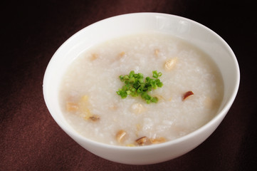 Mushrooms and chicken porridge