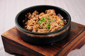 Pan-Fried Beef in Stone pot