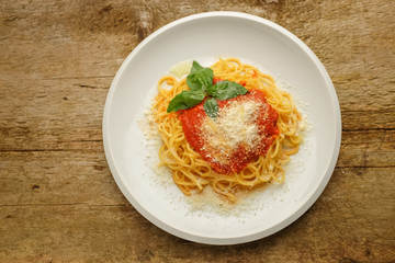 spaghetti al pomodoro