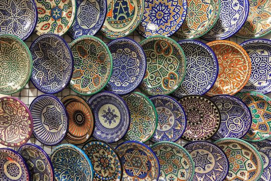 Ceramic dishes with Arabic decoration.