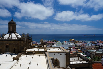 Fototapeta premium Views of the city of Las Palmas de Gran Canaria from the cathedral