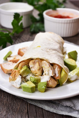 Chicken fajitas with and avocado