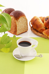 おいしそうなパンとコーヒー
