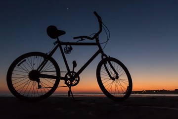 Fototapeta na wymiar Sunset Bike Below