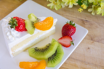 fresh cream cake with mixed fruits