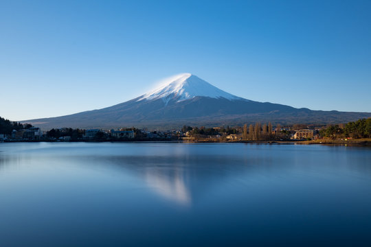 逆さ富士」の写真素材 | 3,688件の無料イラスト画像 | Adobe Stock