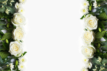 Obraz na płótnie Canvas Fresh white rose flower on white background