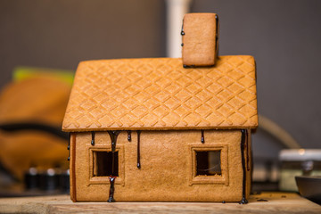 Obraz na płótnie Canvas Homemade gingerbread house.