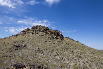 Fototapeta premium Die Hügellandschaft der südlichen Mongolei - Wüste Gobi