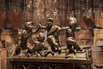Fototapeta na wymiar Francia,,la città di Auch, interno della cattedrale,sculture in legno.